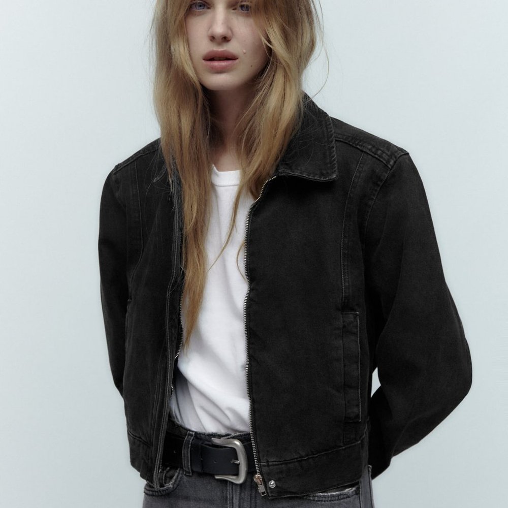 CROPPED DENIM BOMBER JACKET